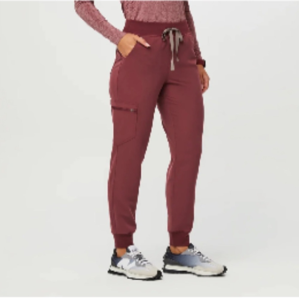 Figs dark cherry zamora joggers M/P